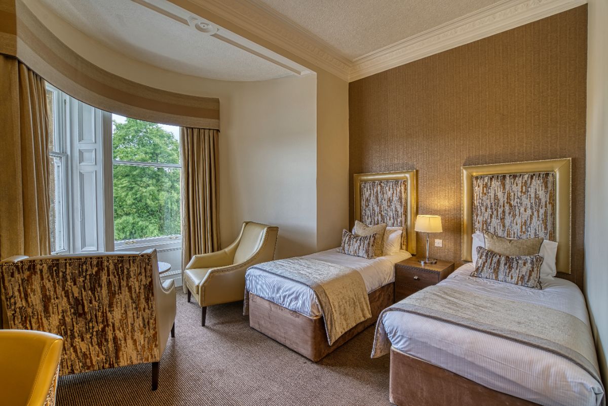 Inverness Palace Hotel Spa River Vew Twin Room 1 Bookable wheel classes and handbuilding workshops for small groups.