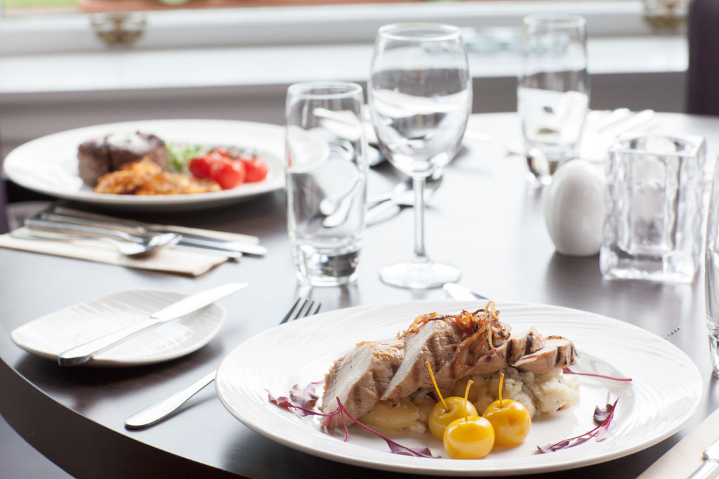 Eight on the River Dining Palace Hotel Spa G