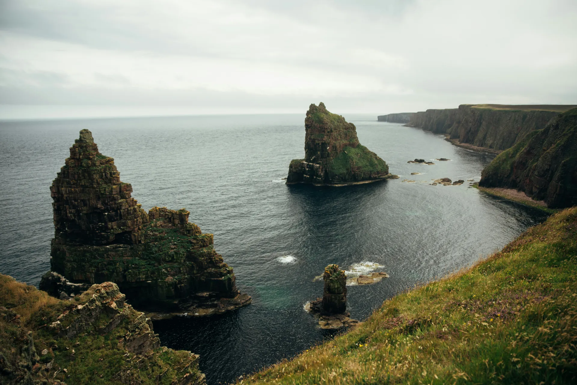 Duncansby Stacks Sea Cliffs John O Groats Scotland Duncansby stacks sea stacks and cliffs near john o' groats, scotland
